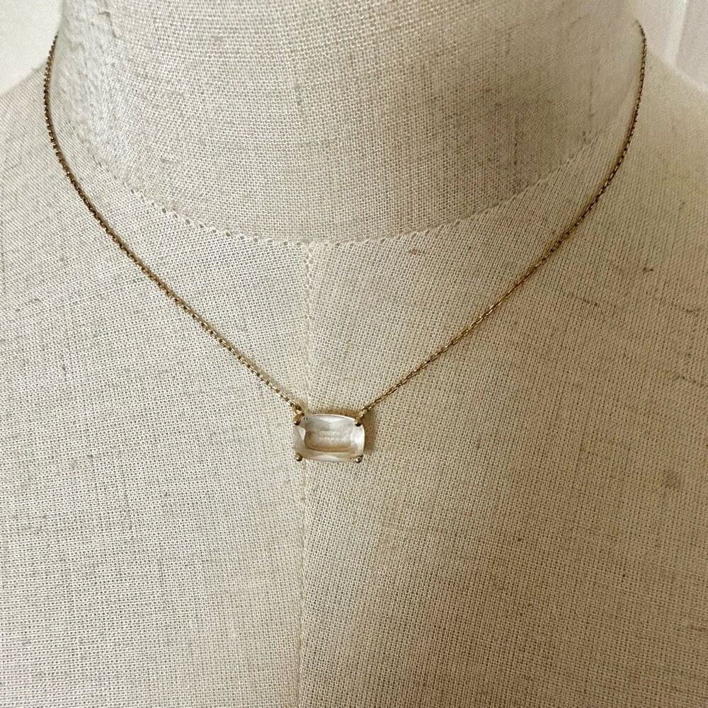 Morana clear dainty pendant necklace